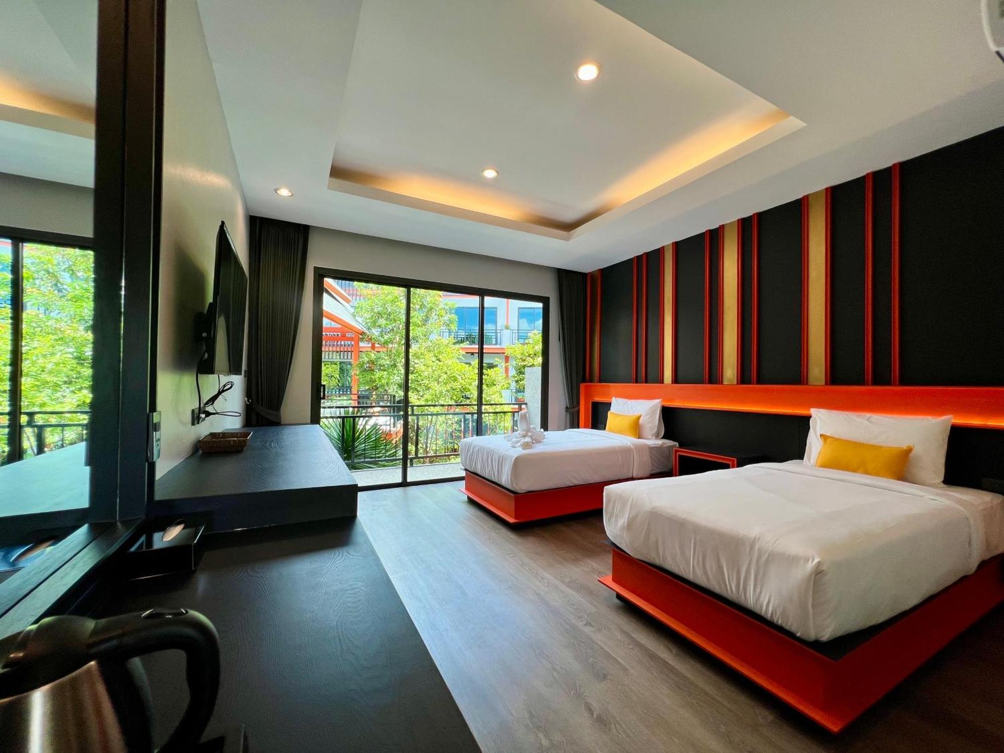 Wow Phuket Hotel Екстериор снимка